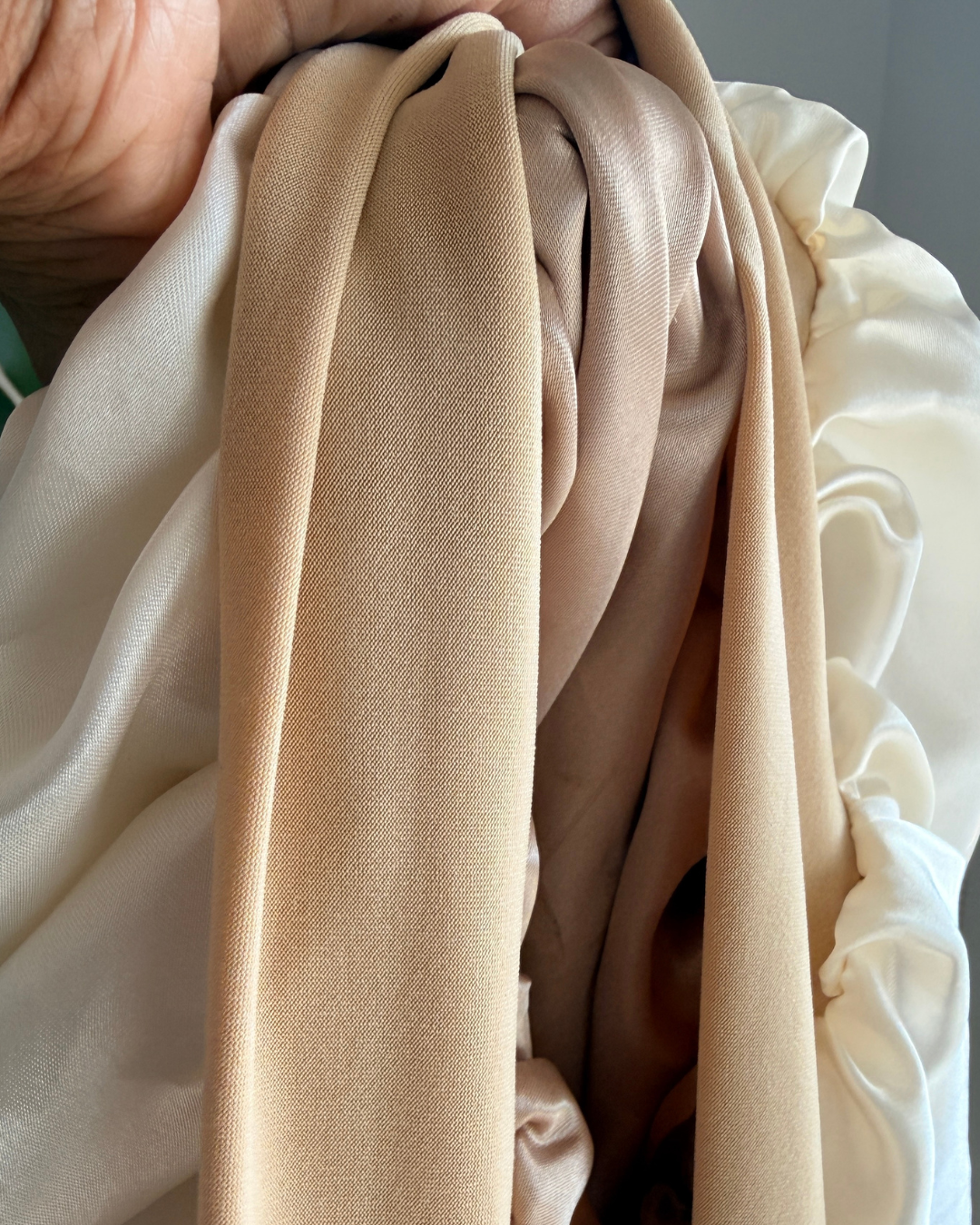 Nude All Satin Tie Up Bonnet