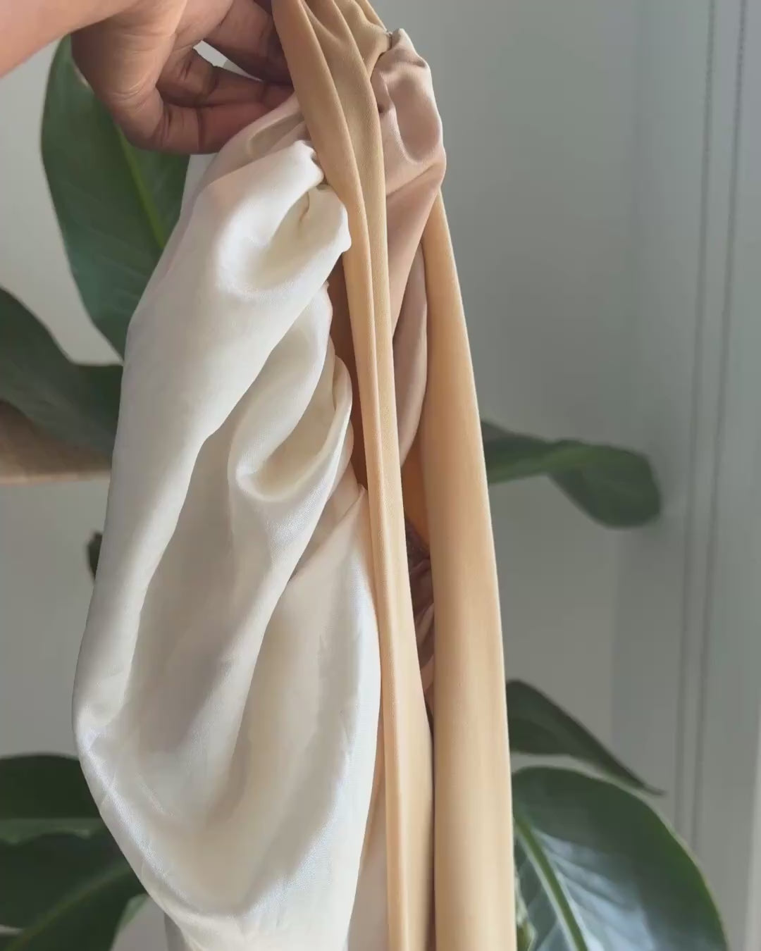 Nude All Satin Tie Up Bonnet